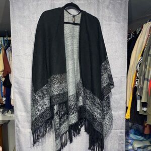 Elegant Black and Gray Women's Fringe Poncho